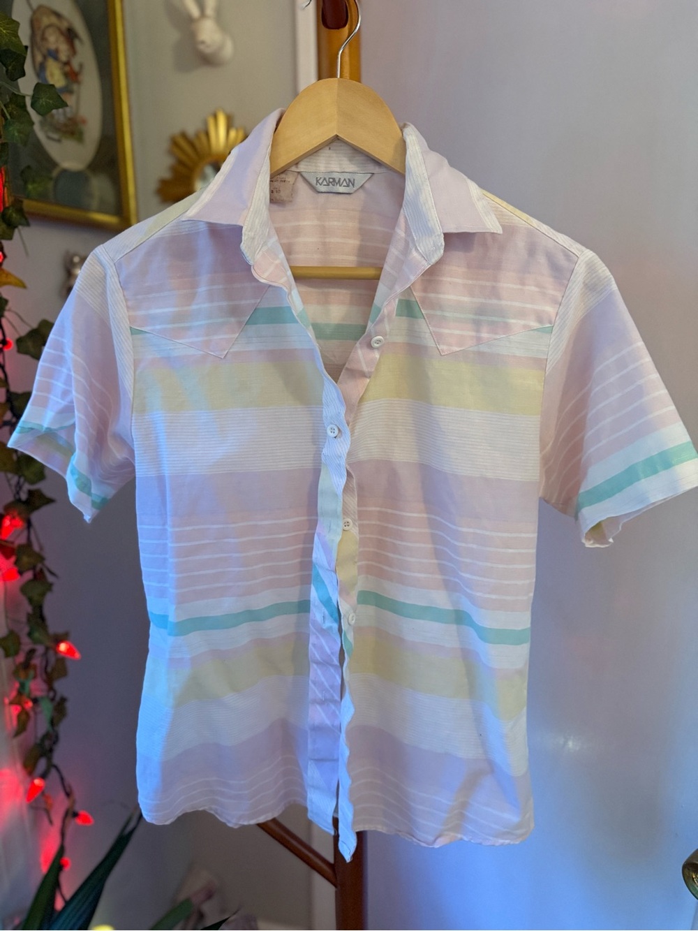 🐇🍬Vintage🍬🐇Karma Pastel Striped Short-Sleeve Unisex Shirt